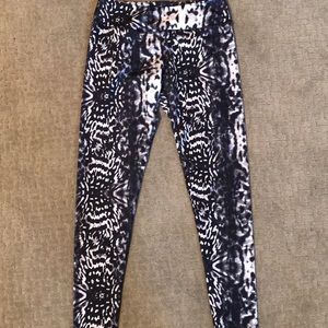 Rese leggings. Size large. GUC